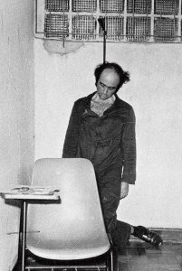 Imagem: Vlado Herzog - jornalista, professor e dramaturgo - torturado e assassinado no DOI-CODI em São Paulo onde estava preso.